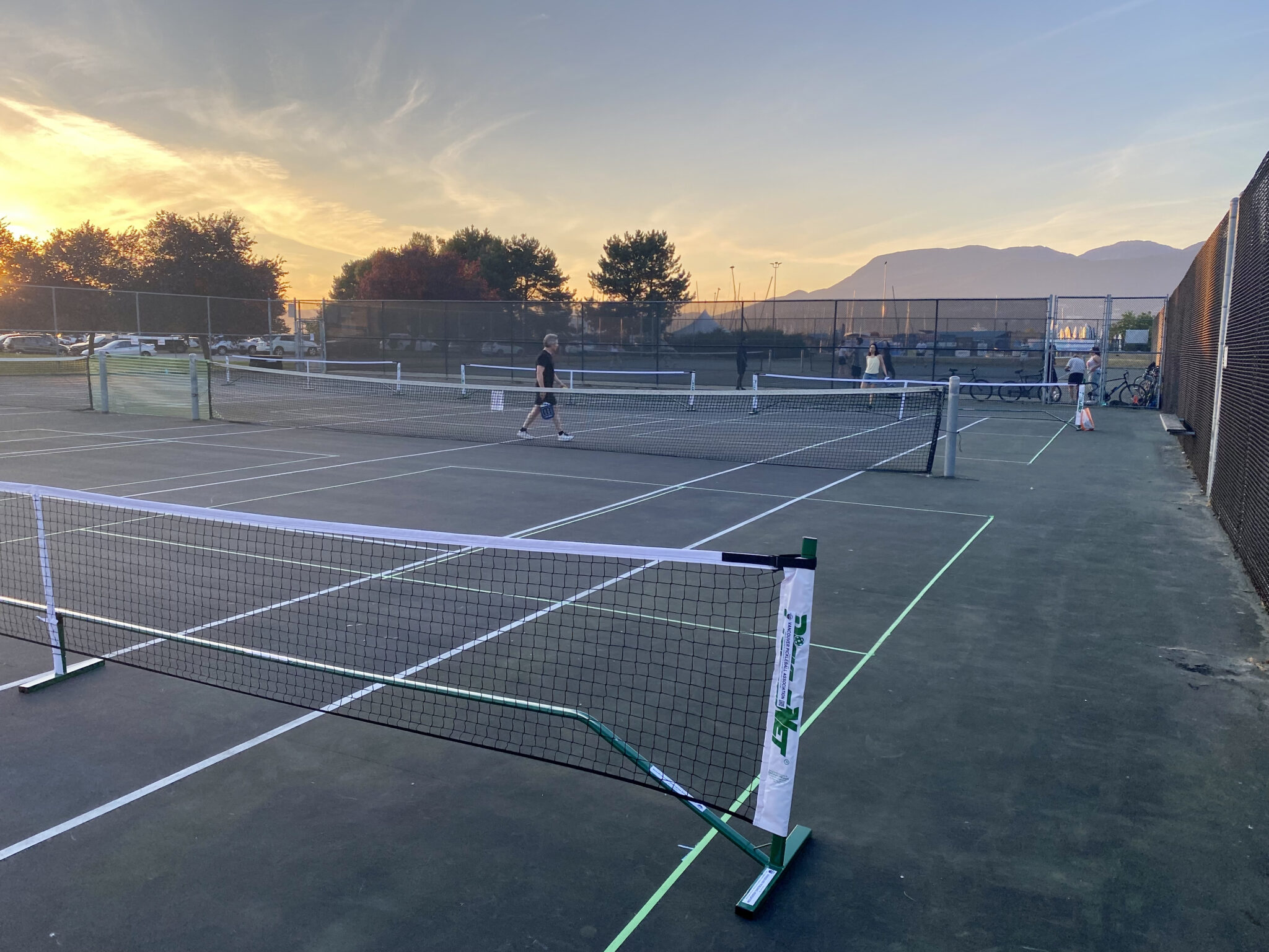 Ode to the Outdoor Season THE JERICHO HILL PICKLEBALL SOCIETY
